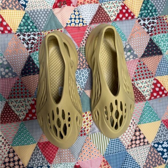 Yeezy Shoes - Stylish Beige Slip-On Shoes Yeezy Foam Runner size 9 women